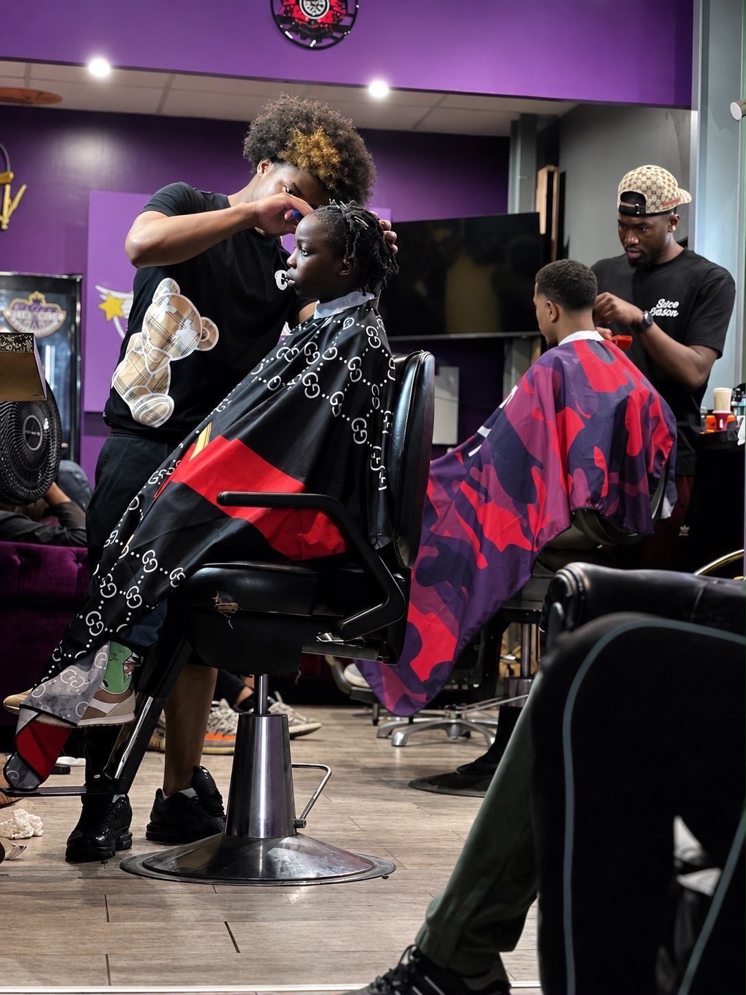 ClinTown Barbershop ambiance